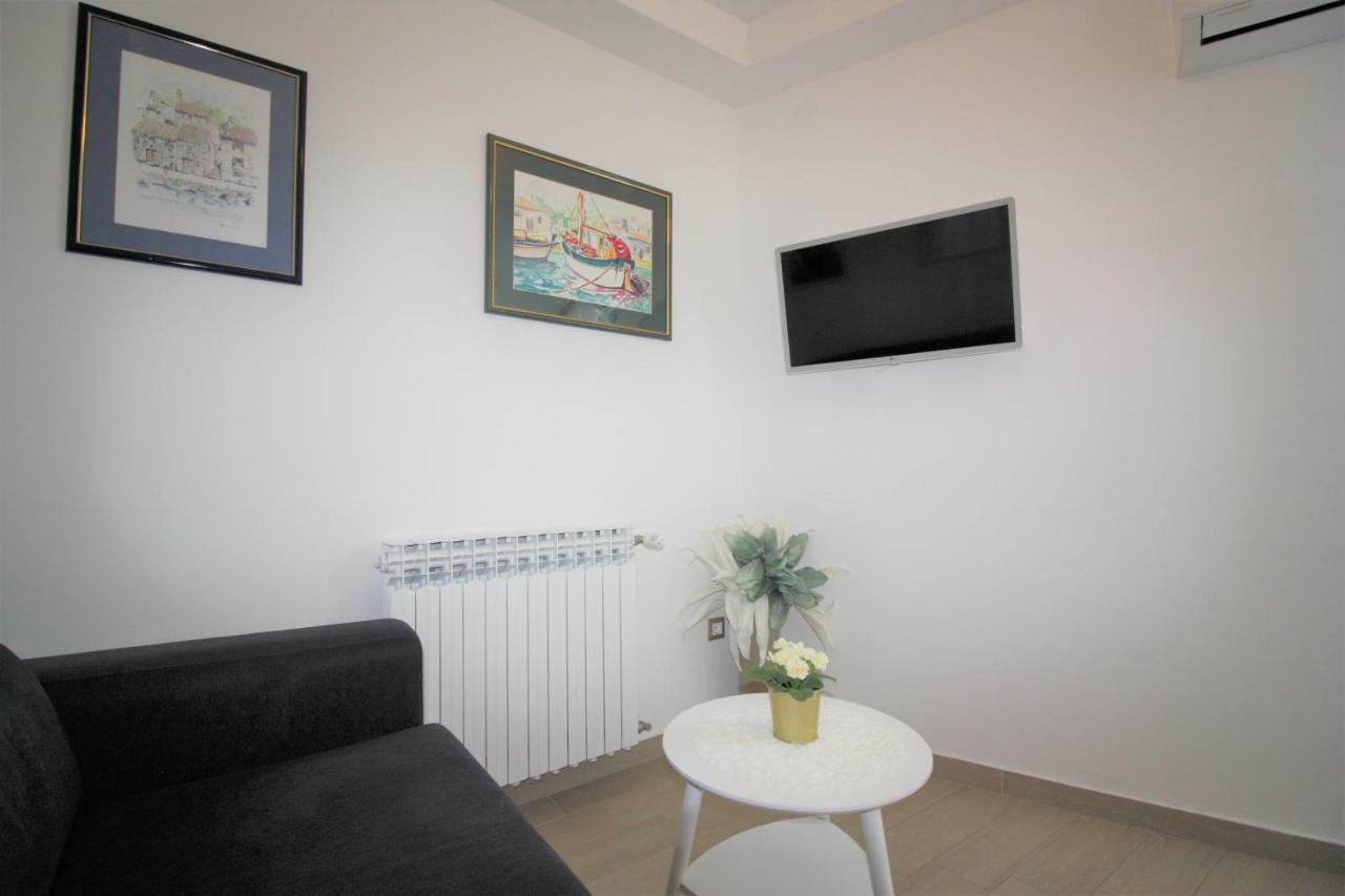 Aurora Apartments Σίμπενικ Εξωτερικό φωτογραφία
